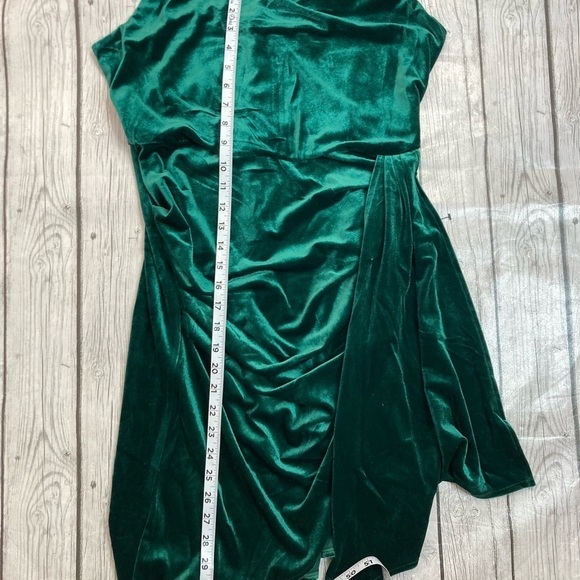 Lulus Living it Luxe Emerald Green Velvet Tulip Mini Dress - Picture 16 of 16